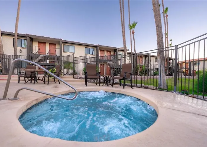 Apartment 213 Fully Furnished 1br Suite-outdoor Pool *